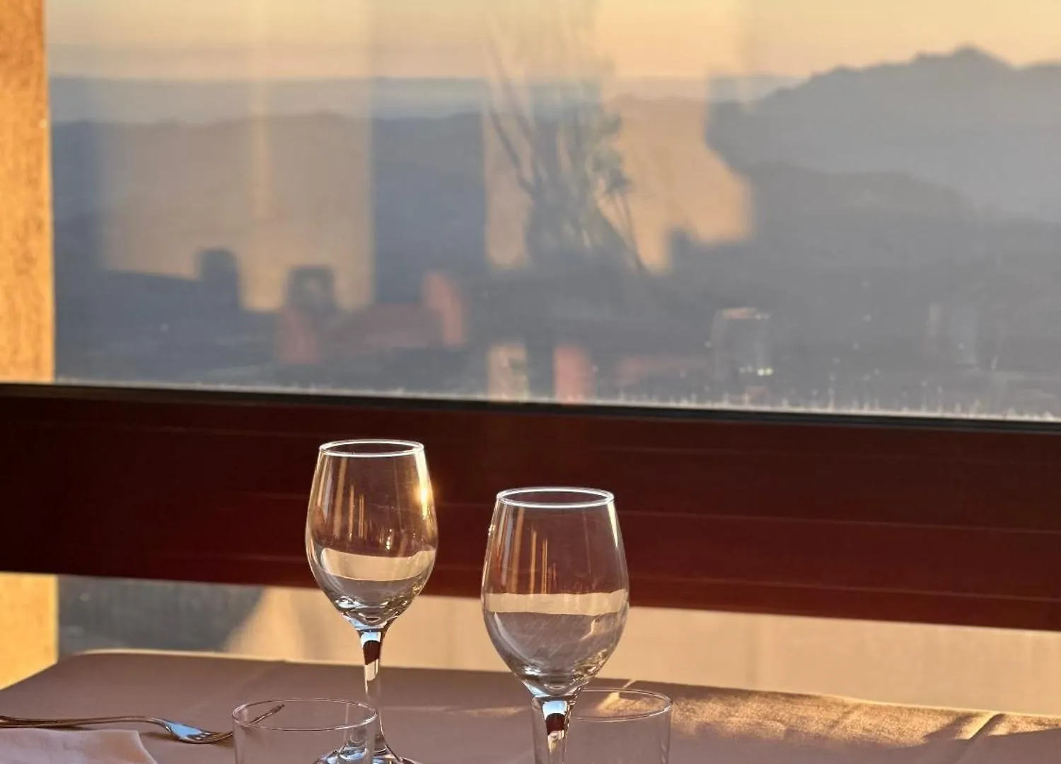 Santuari Mare De Deu Del Mont Restaurant-Hostatgeria Hotel Beuda