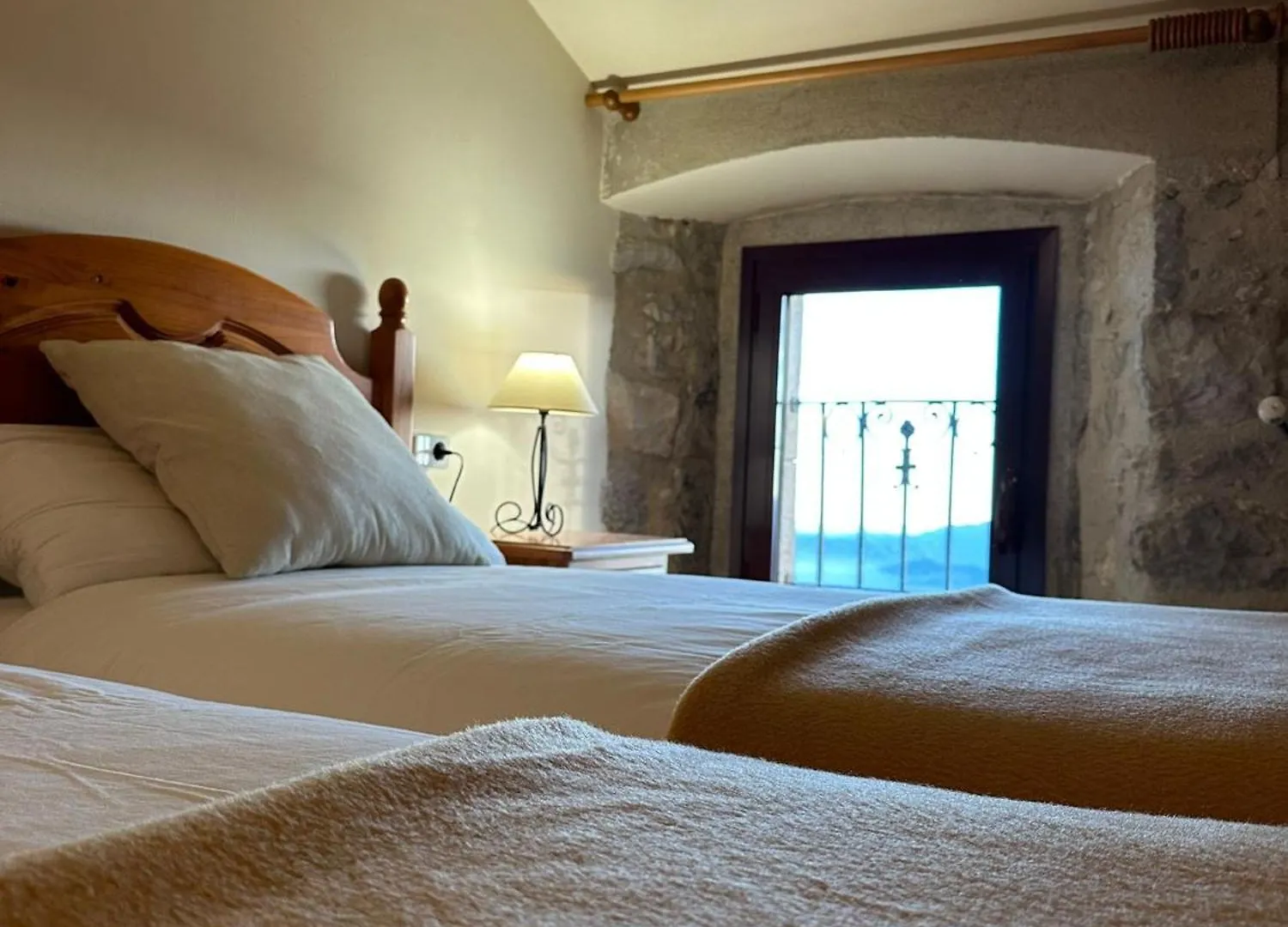 Inn Santuari Mare De Deu Del Mont Restaurant-Hostatgeria Hotel Beuda Spain