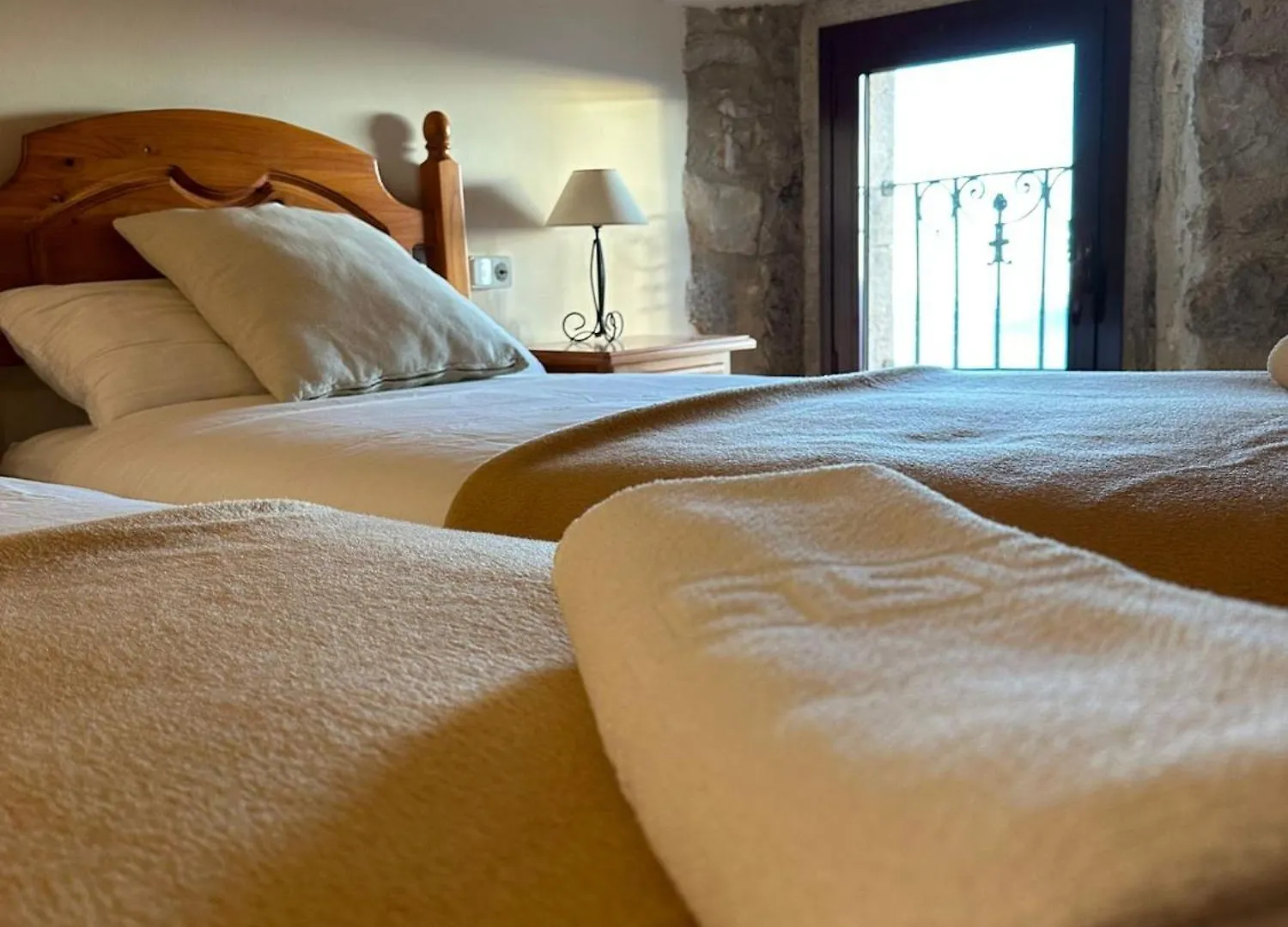 Inn Santuari Mare De Deu Del Mont Restaurant-Hostatgeria Hotel Beuda